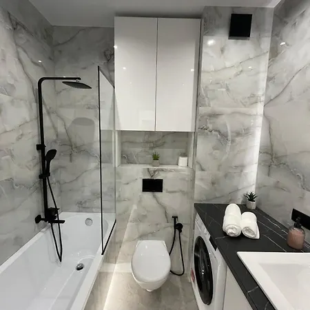 Pasichna Strit масив пасічний, зелена Lviv